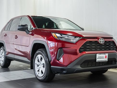 Certified 2025 Toyota RAV4 LE AWD/4WD image 1