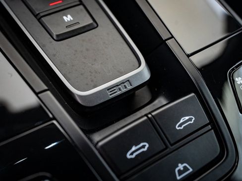 Certified 2024 Porsche 911 Carrera image 41