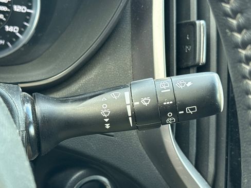 Used 2019 Subaru Ascent Limited image 38