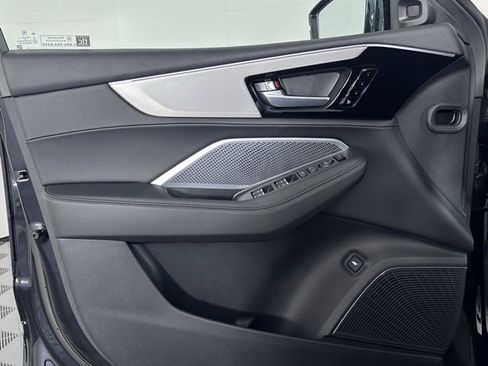 Used 2025 Acura MDX FWD image 13