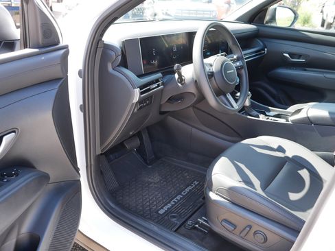 Used 2025 Hyundai Santa Cruz SEL image 11