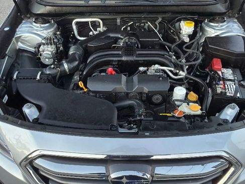 Used 2018 Subaru Outback 2.5i Limited image 24