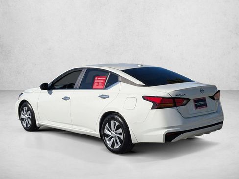 Certified 2025 Nissan Altima 2.5 S FWD image 8