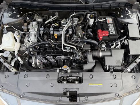 Used 2025 Nissan Altima 2.5 SV FWD image 30