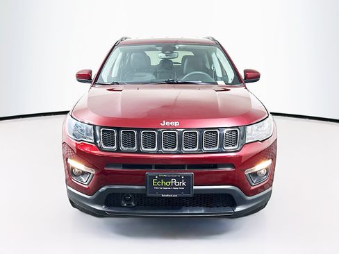 Used 2021 Jeep Compass Latitude w/ Driver Assistance Group FWD image 2
