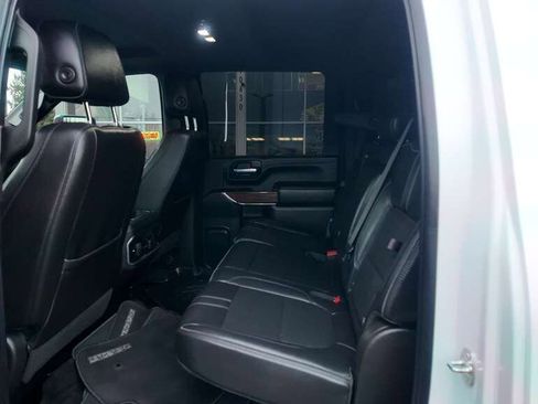 Used 2020 Chevrolet Silverado 2500 High Country w/ Z71 Off-Road Package image 13