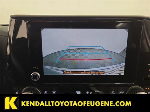 Used 2025 Toyota Highlander XLE image 14
