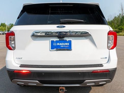 Used 2020 Ford Explorer XLT w/ Equipment Group 202A AWD/4WD image 7