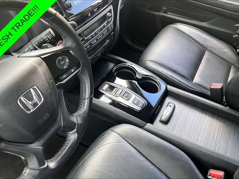 Used 2022 Honda Pilot Touring image 17