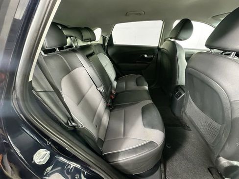 Used 2022 Kia Niro EX w/ Cold Weather Package image 29