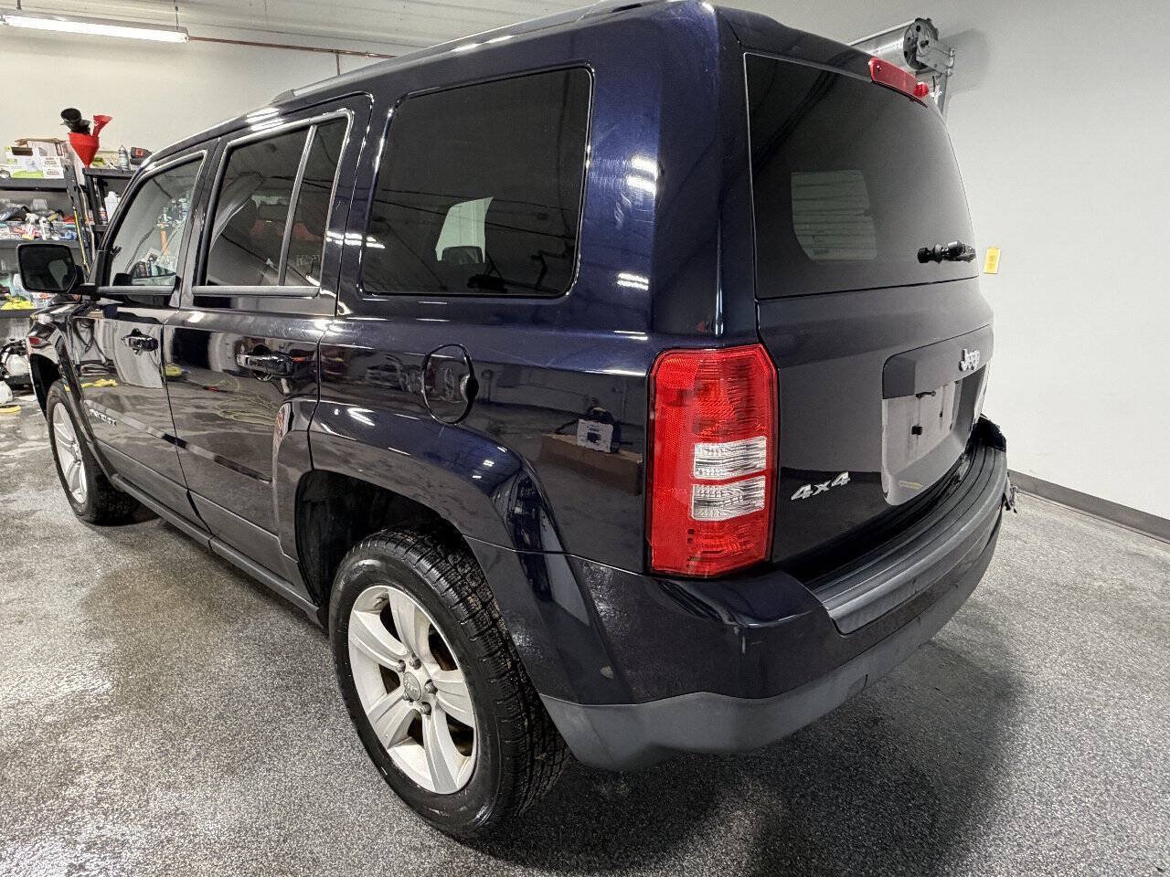 Used 2011 Jeep Patriot Latitude AWD/4WD image 7