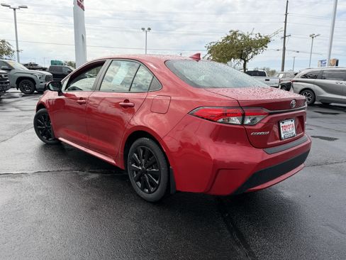 Certified 2021 Toyota Corolla LE image 6