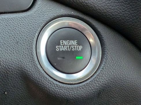 Used 2024 Chevrolet Equinox LT image 19