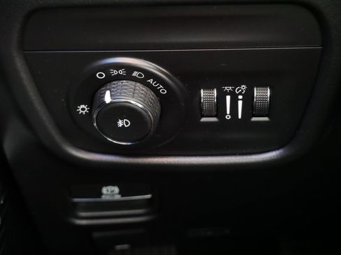 Used 2023 Jeep Grand Cherokee L Summit AWD/4WD image 26
