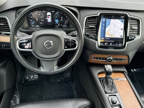 Used 2017 Volvo XC90 T6 Inscription w/ Vision Package image 16