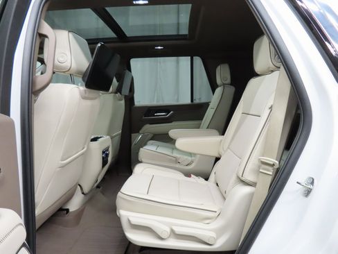 Used 2025 GMC Yukon Denali image 10