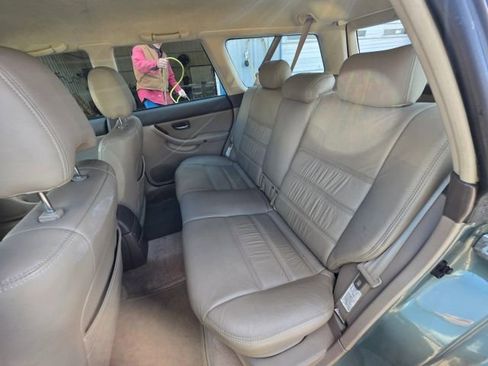 Used 2004 Subaru Outback image 19