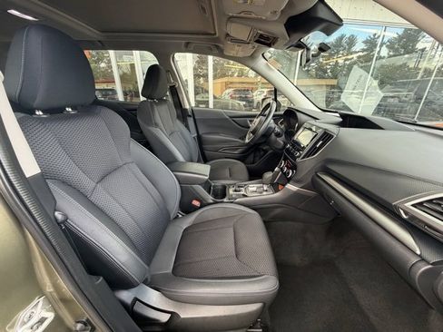Used 2022 Subaru Forester Premium image 11