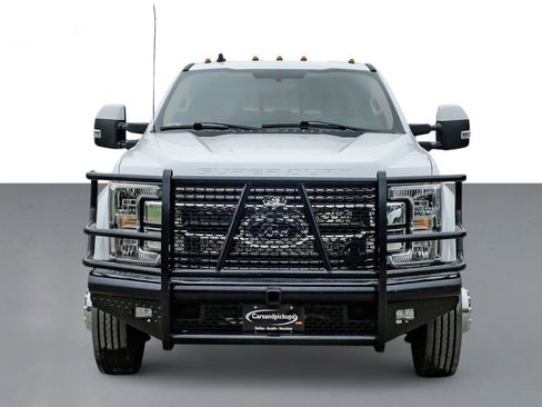 Used 2019 Ford F450 Lariat w/ Lariat Value Package AWD/4WD image 3