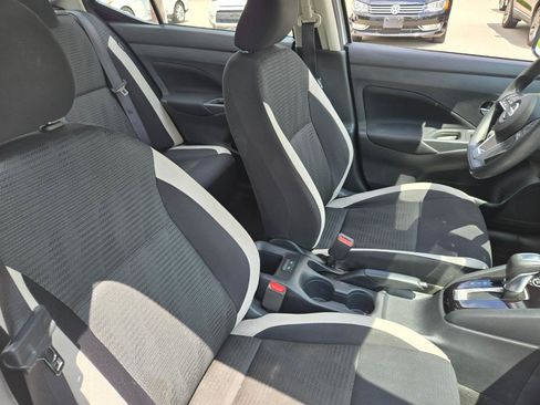 Used 2021 Nissan Versa SV FWD image 18