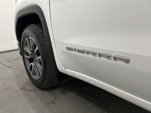 Used 2024 GMC Sierra 1500 SLE image 20