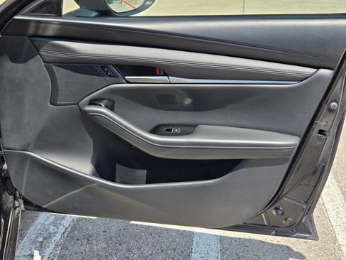 Used 2025 MAZDA MAZDA3 s FWD image 28