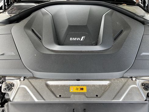 Used 2023 BMW i4 eDrive35 w/ Premium Package RWD image 36