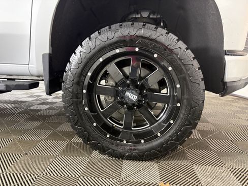 Used 2019 Chevrolet Silverado 1500 Custom w/ Custom Value Package image 43