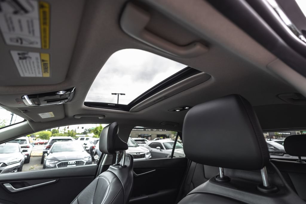 Used 2023 Kia Niro Wave w/ Wave Preserve Package FWD image 19