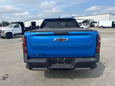 Used 2026 Chevrolet Silverado EV Trail Boss AWD/4WD image 4