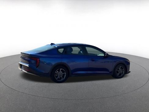 Used 2025 Kia K4 LXS image 15
