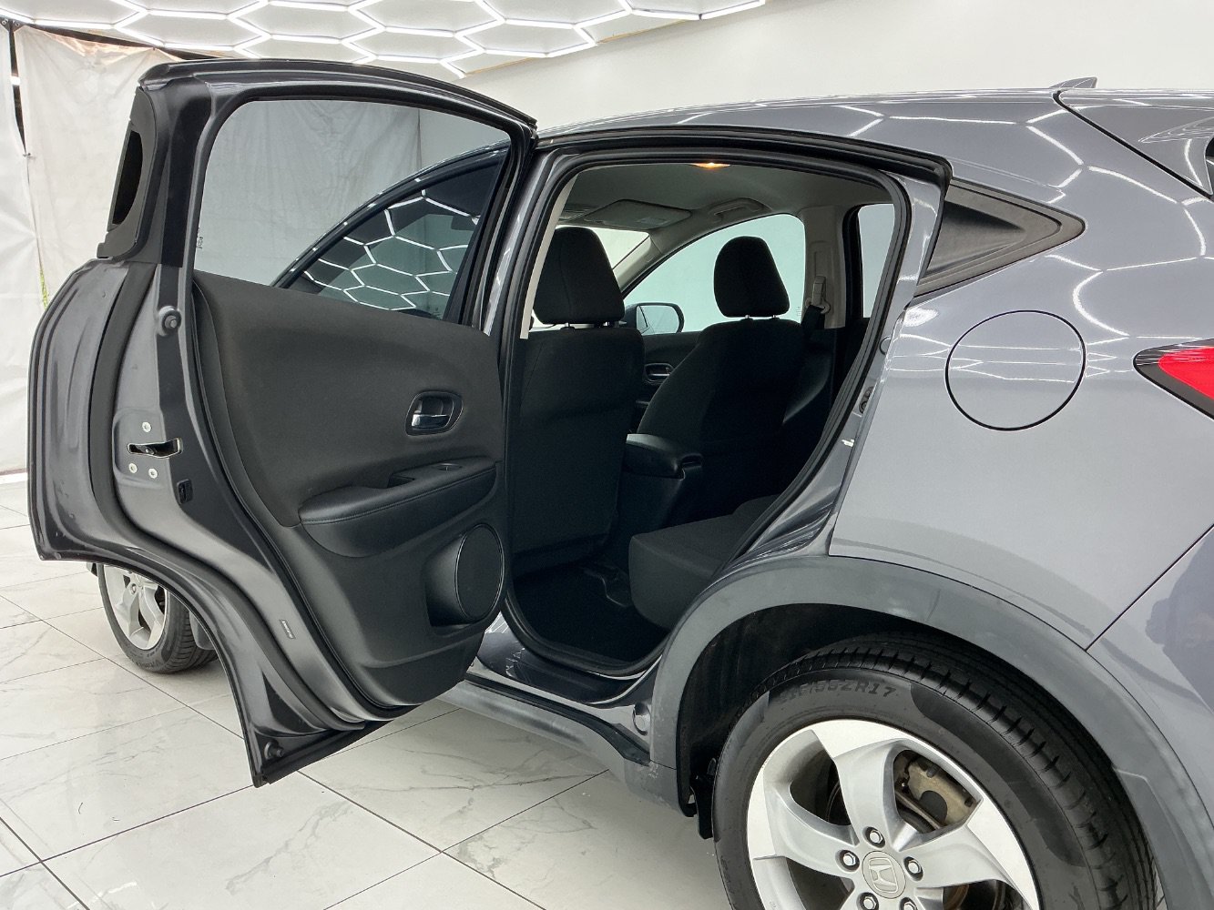 Used 2018 Honda HR-V LX image 22
