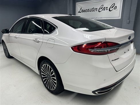 Used 2017 Ford Fusion SE w/ Equipment Group 202A AWD/4WD image 4
