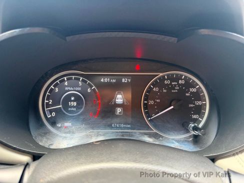 Used 2020 Nissan Versa SV FWD image 22