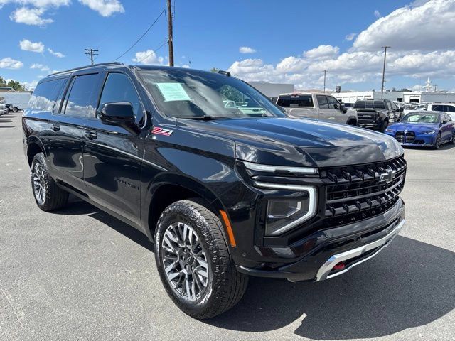 Used 2025 Chevrolet Suburban Z71 AWD/4WD image 9