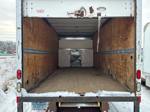 Used 2013 Ford E-350 and Econoline 350 Super Duty image 6