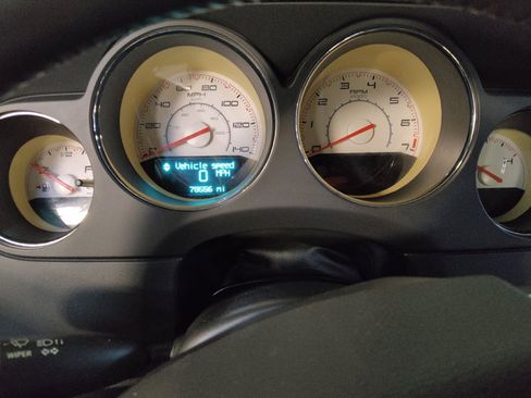 Used 2013 Dodge Challenger SXT w/ Sound Group image 23