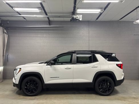New 2027 GMC Terrain Elevation w/ Elevation Premium Package AWD/4WD image 32