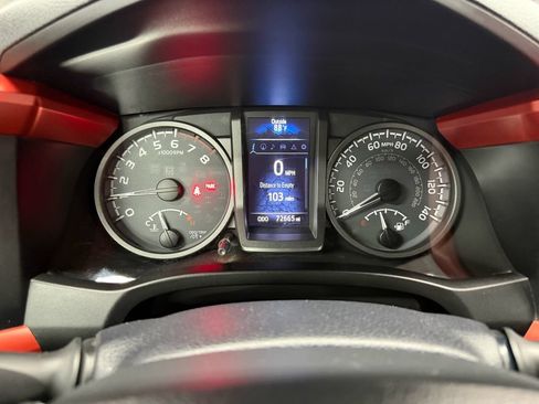 Used 2018 Toyota Tacoma TRD Sport AWD/4WD image 24