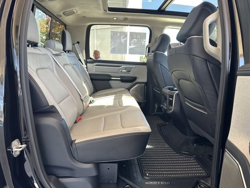 Used 2024 RAM 1500 Limited AWD/4WD image 18