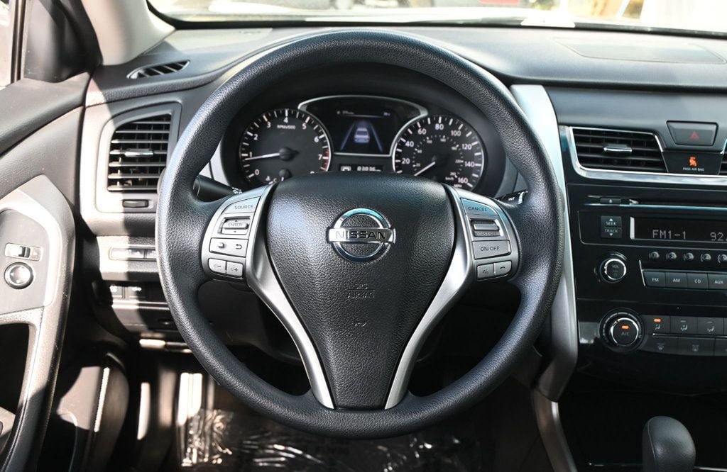 Used 2014 Nissan Altima 2.5 S FWD image 13