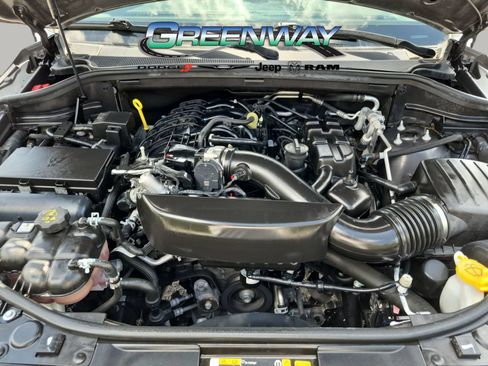 Used 2023 Dodge Durango GT RWD image 7