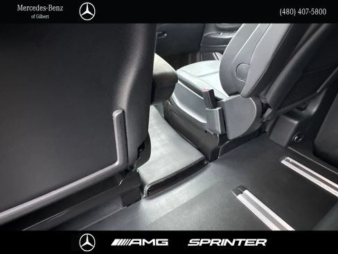 Used 2023 Mercedes-Benz Metris Passenger image 19