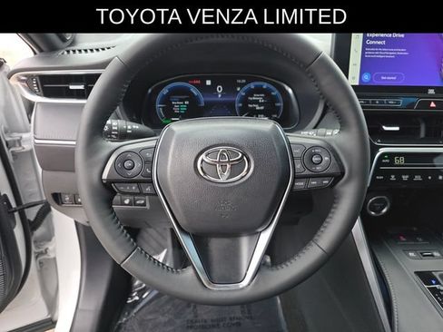 Used 2024 Toyota Venza Limited AWD/4WD image 27