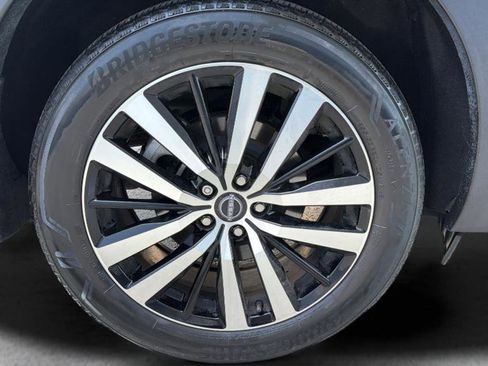 Certified 2023 Nissan Pathfinder Platinum w/ Black Appearance Package AWD/4WD image 28