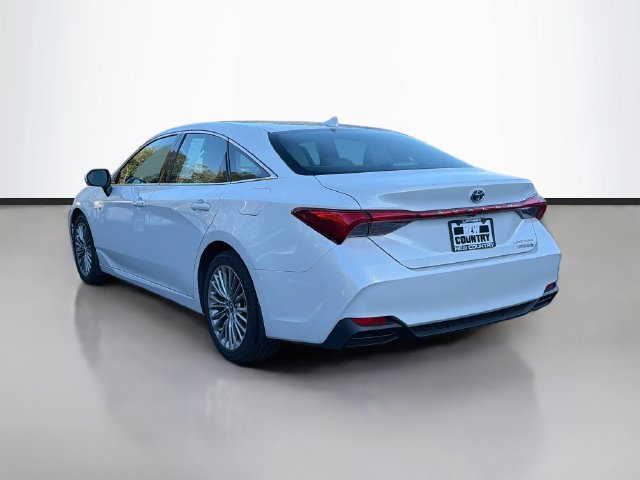 Used 2020 Toyota Avalon Limited w/ All Weather Liner Package FWD image 5