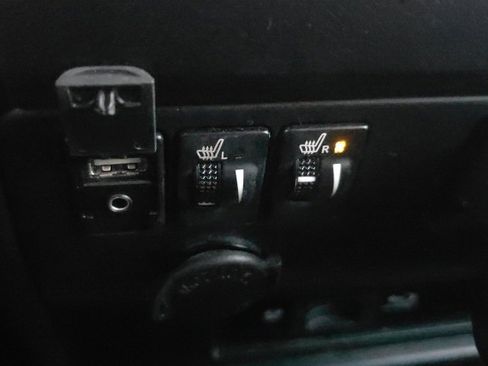 Used 2017 Toyota Sienna SE Premium image 19