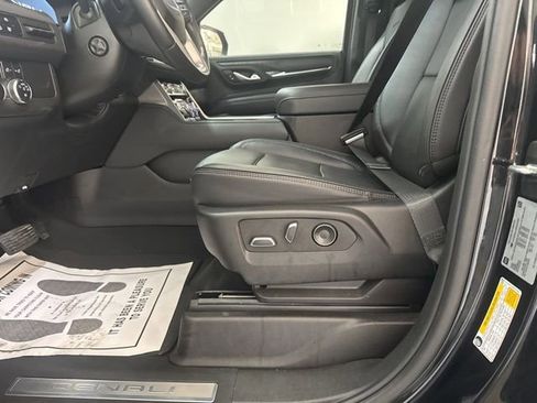 Used 2024 GMC Yukon Denali image 8