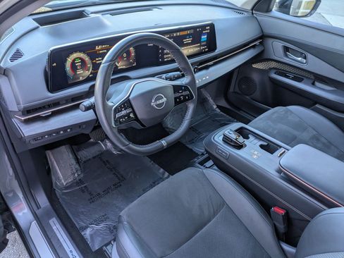 Used 2023 Nissan Ariya AWD image 16