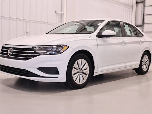 Used 2019 Volkswagen Jetta S w/ Driver Assistance Package FWD image 5